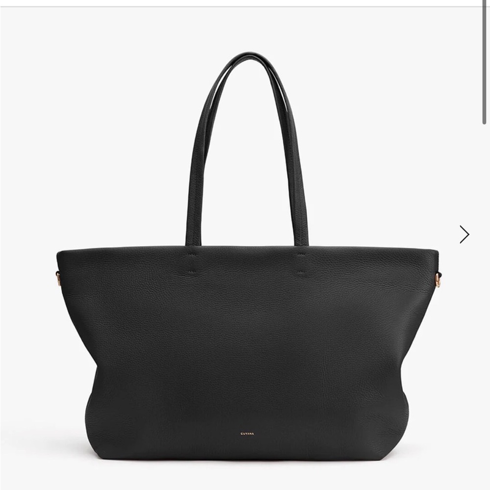 Cuyana Classic Easy Zipper Tote with insert